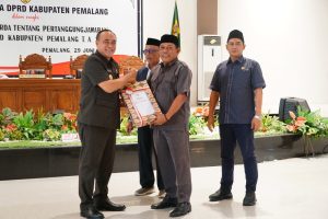 RAPAT PARIPURNA DPRD KABUPATEN PEMALANG BAHAS PERTANGGUNGJAWABAN APBD 2025