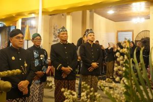 Ketua DPRD Kabupaten Pemalang Hadiri Jamasan Kereta Kencana dan Benda Pusaka
